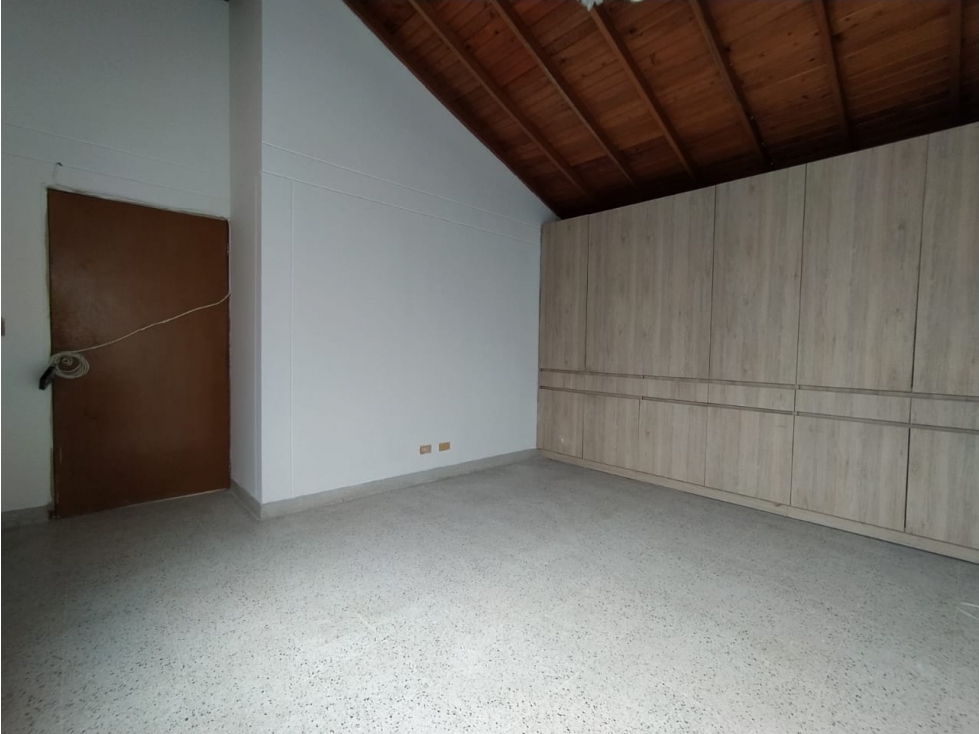 Casa en Arriendo por Interbienes Compañia Inmobiliaria ubicado en Envigado. El código del inmueble es: 7365901