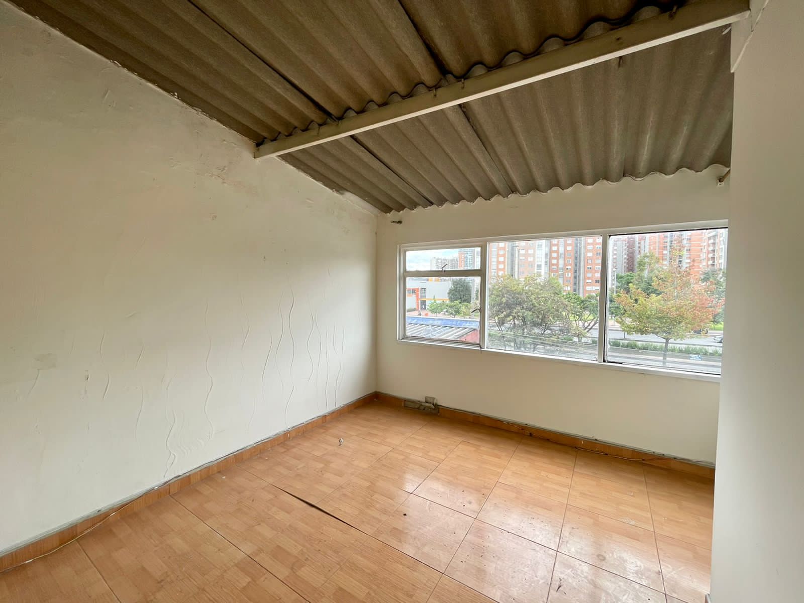 Venta hermosa casa comercial en Bonanza