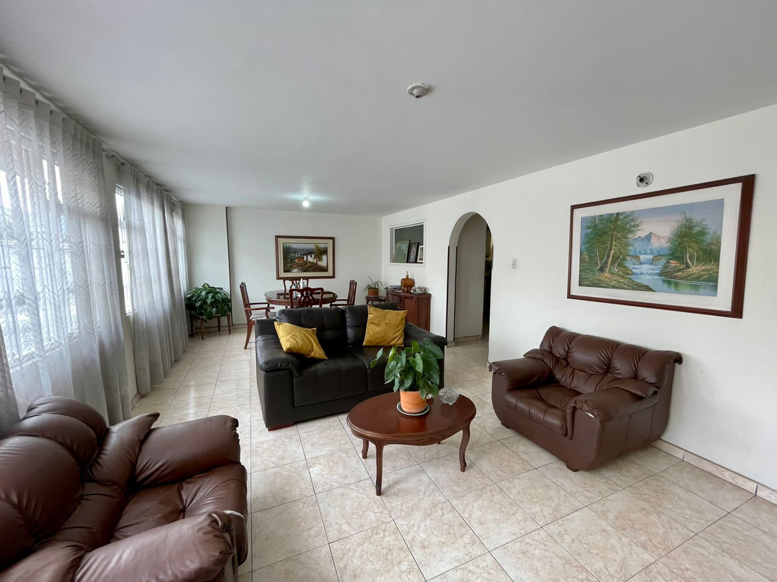 Venta hermosa casa comercial en Bonanza