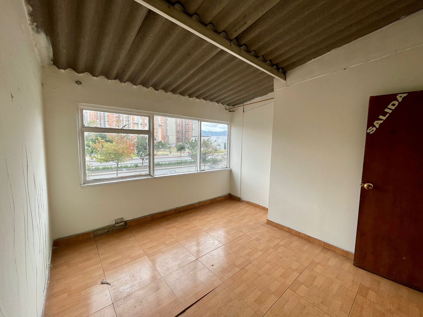 Venta hermosa casa comercial en Bonanza