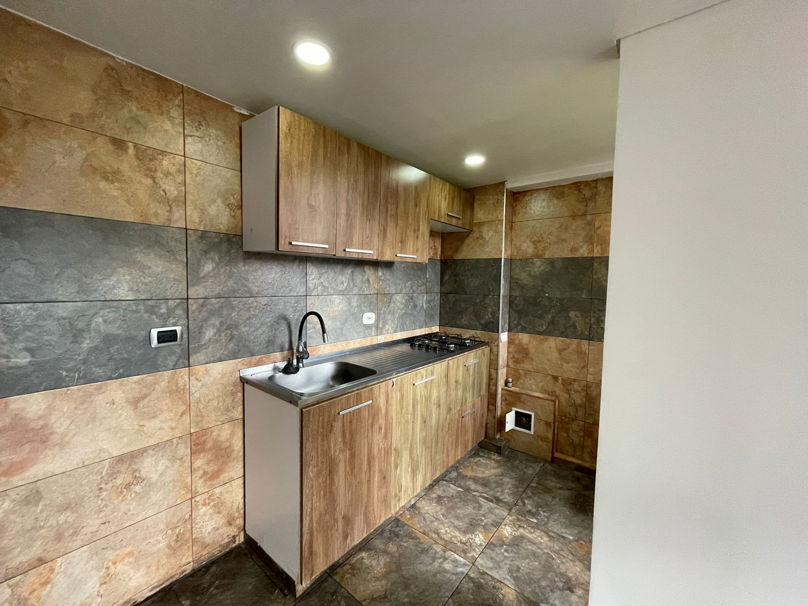 En venta espectacular apartamento en Madrid, Cundinamarca