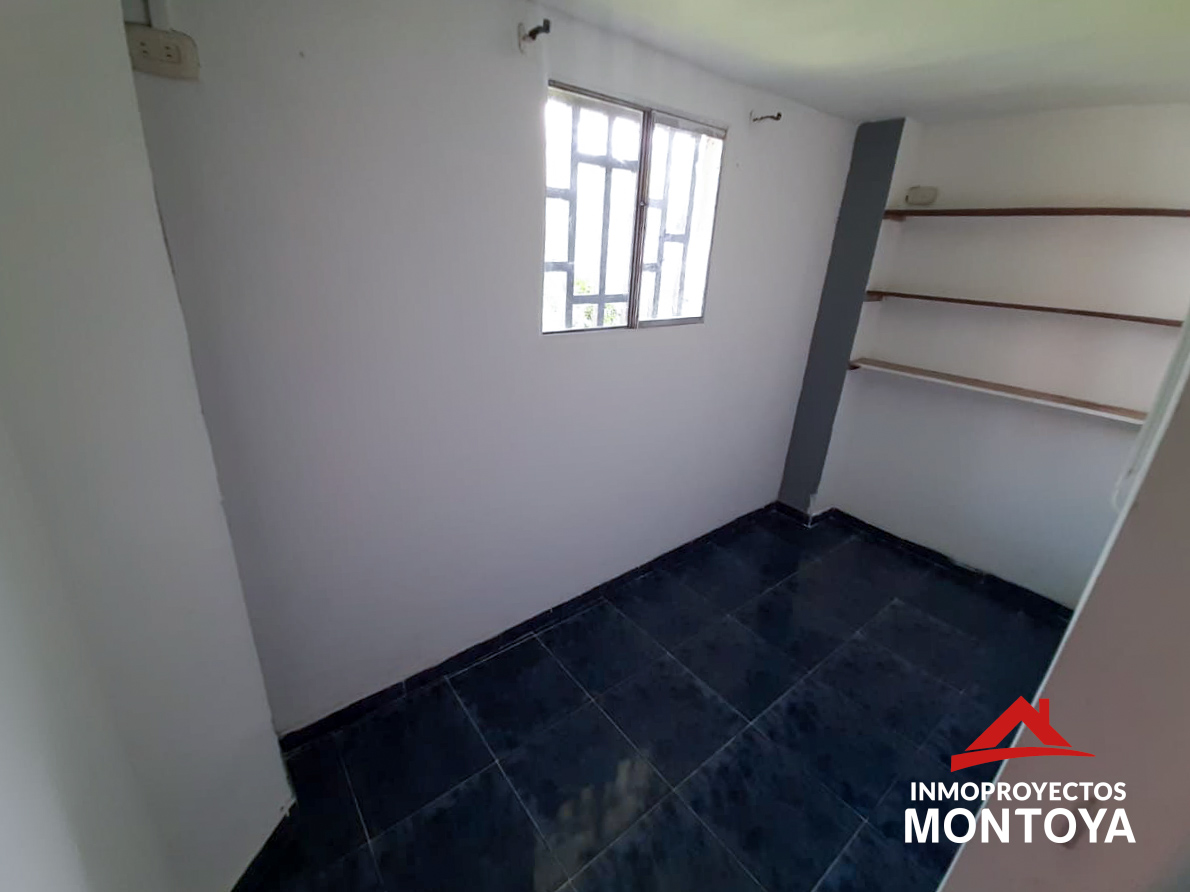Casa dúplex esquinera en Llano Azul, Dosquebradas