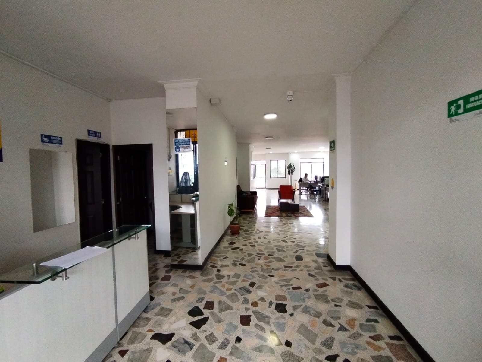 Foto de Local en Venta en Comuna el jardin/av. 30 agosto, Pereira - 8 - 48257