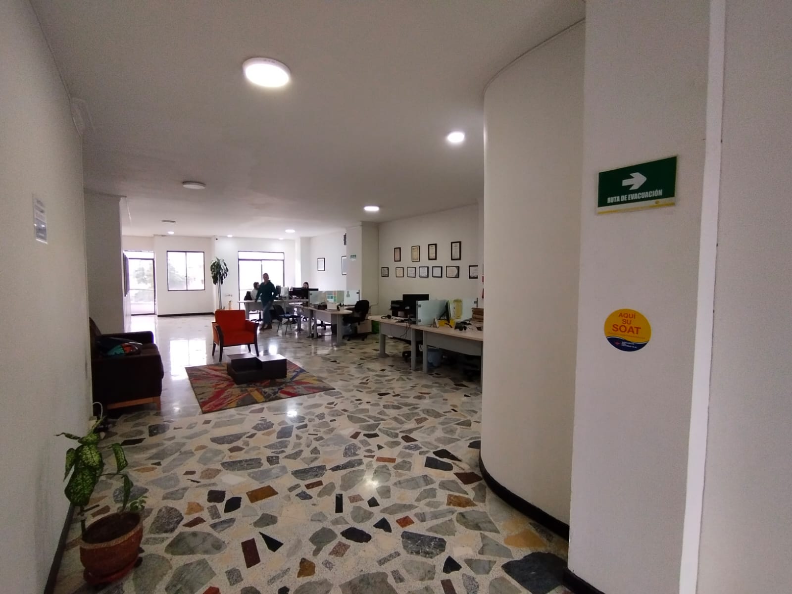 Foto de Local en Venta en Comuna el jardin/av. 30 agosto, Pereira - 11 - 48257