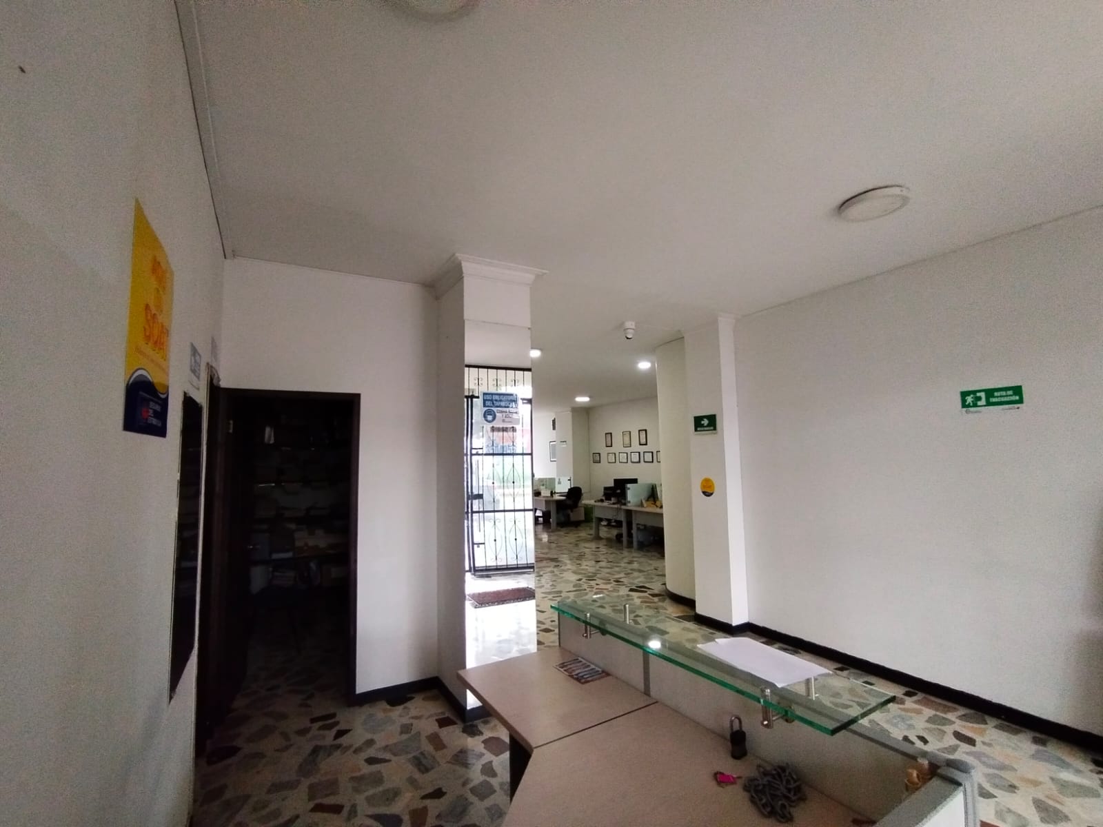Foto de Local en Venta en Comuna el jardin/av. 30 agosto, Pereira - 18 - 48257