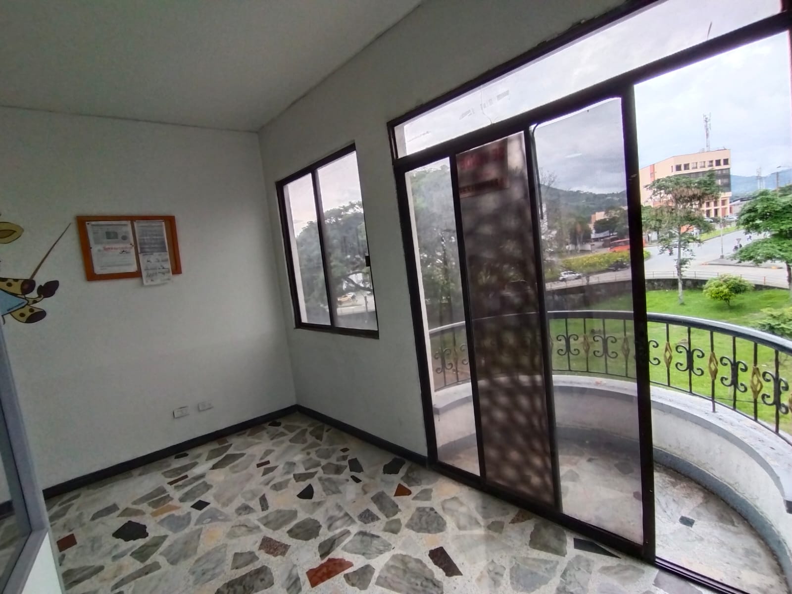 Foto de Local para Venta en Comuna el jardin/av. 30 agosto, Pereira - 48257