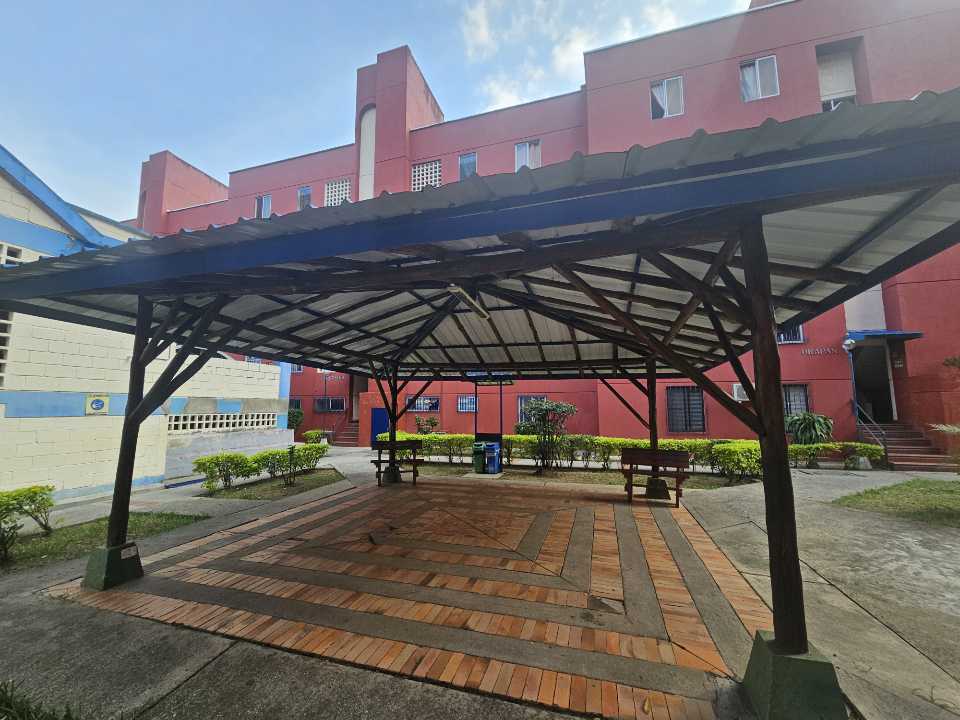Apartamento en venta en Cañaveralejo, Cali, ID DX7006