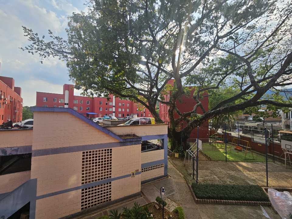 Apartamento en venta en Cañaveralejo, Cali, ID DX7006