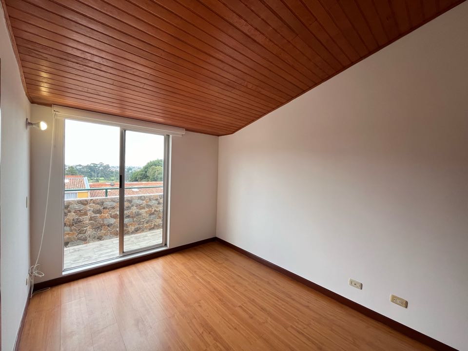 Venta hermosa casa en almirante Colon