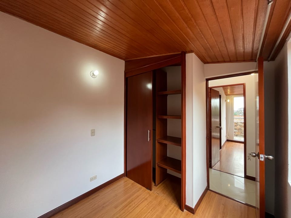 Venta hermosa casa en almirante Colon