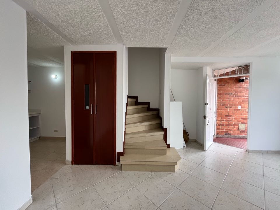 Venta hermosa casa en almirante Colon