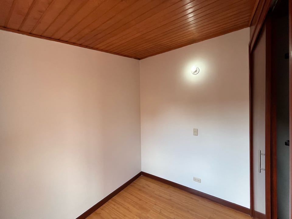 Venta hermosa casa en almirante Colon