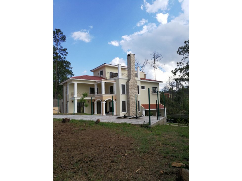 Alquilo Hermosa Casa"El Hatillo con Piscina"1,500