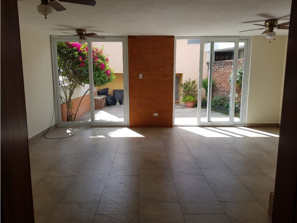 TOWN HOUSE RESIDENCIAL ELGIN ZONA 13 US340,000 USD
