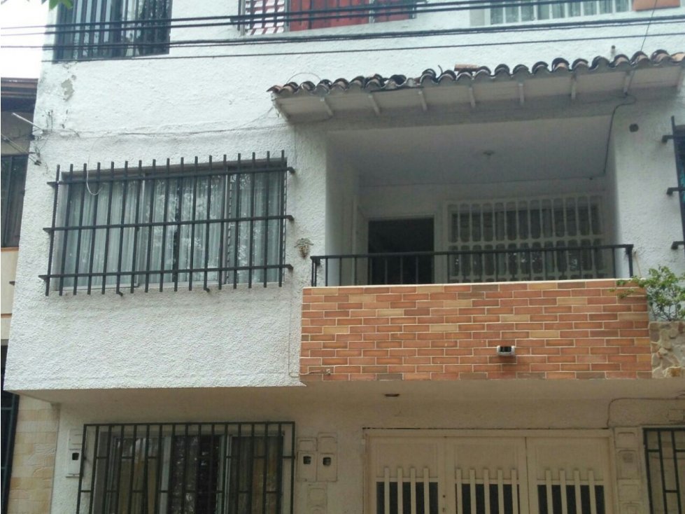 CASA EN VENTA MEDELLIN SECTOR BELEN LAS MERCEDES 290.000.000 COP