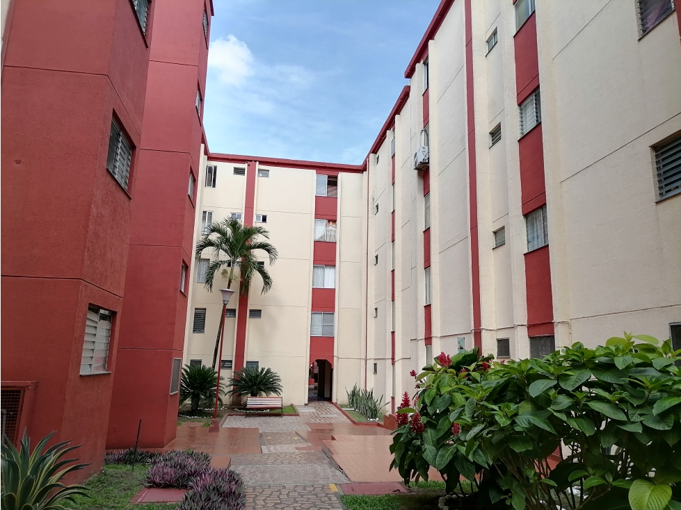 APARTAMENTO EN VENTA AL NORTE DE CALI PRADOS DEL NORTE 210.000.000 COP