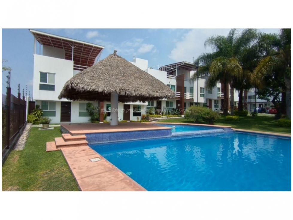 HERMOSA CASA ESTILO MODERNO CON VIGILANCIA 24/7 - $2,250,000 MXN