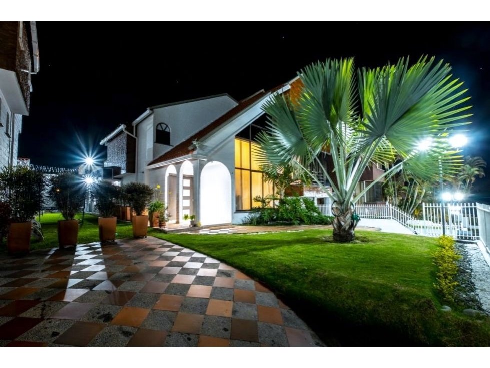 Venta de casa Norte de Armenia amplios espacios 720.000.000 COP