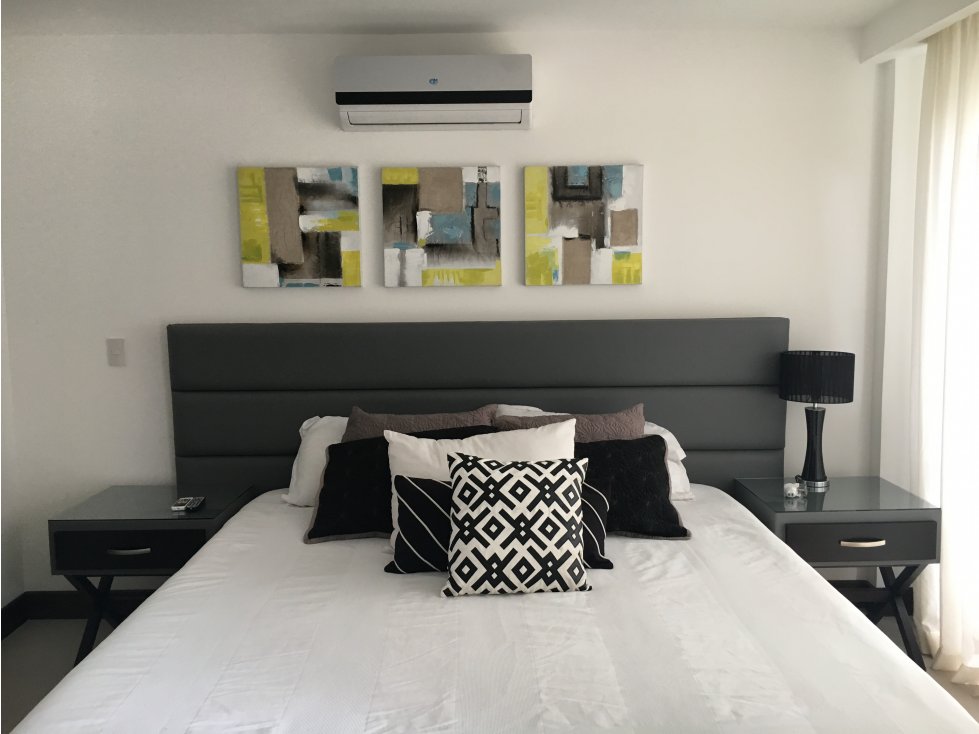 Apartamento full muebles en Santa Ana Centro - US$1,100 USD