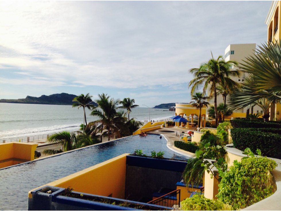 DEPARTAMENTO EN RENTA EN MAZATLÁN FRENTE A PLAYA
