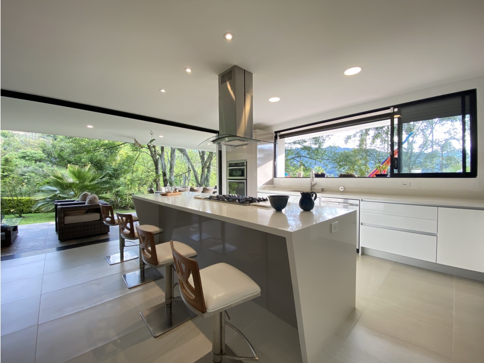 VENTA CASA EL ESCOBERO ENVIGADO - $4.200.000.000 COP