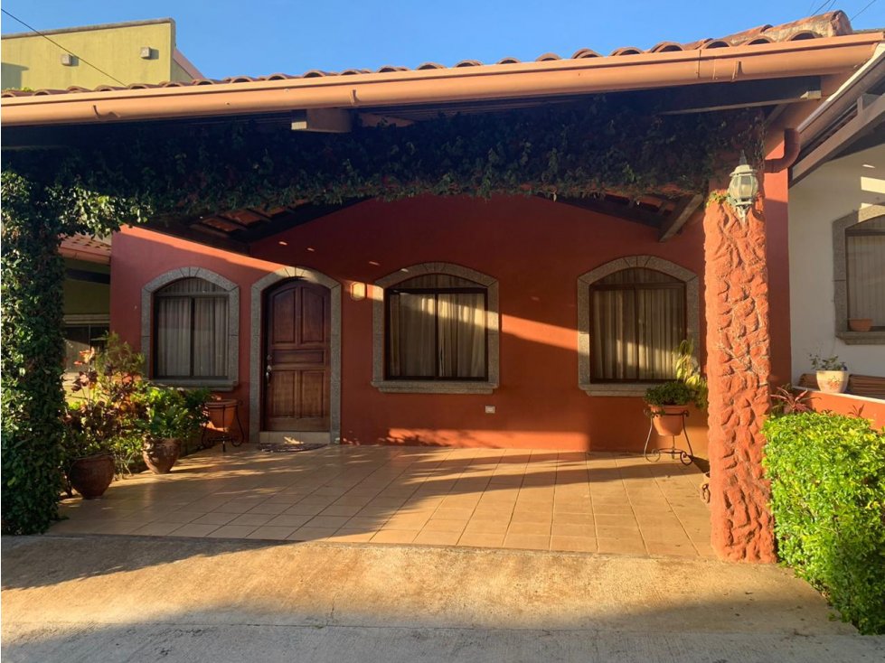 Casa a la venta en San Francisco de Heredia US150,000 USD