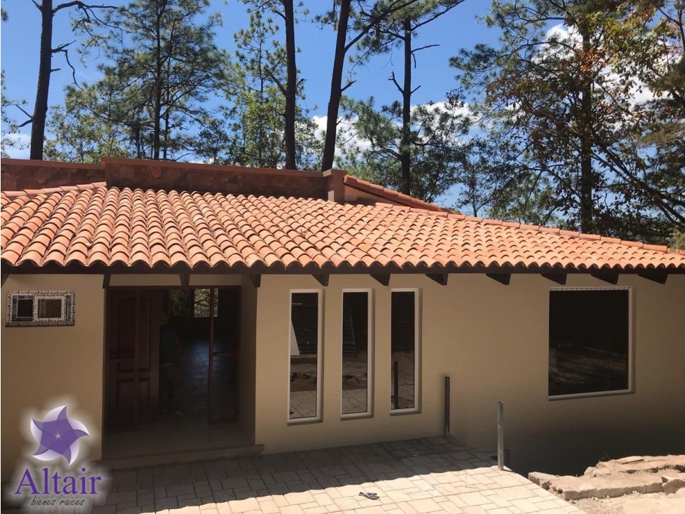 Se Vende Casa en Santa Lucia US240,000 USD