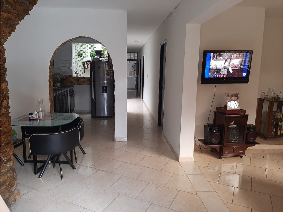 SE VENDE CASA EN LA MILAGROSA, MEDELLÍN