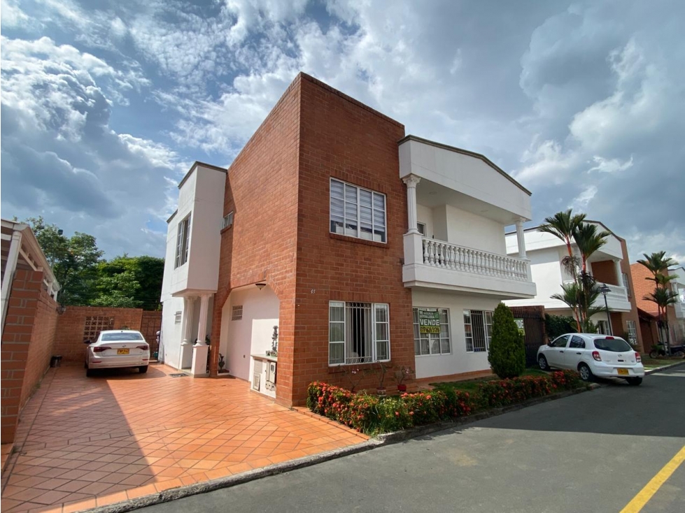 CASA PARAÍSO DE CIUDAD JARDÍN I