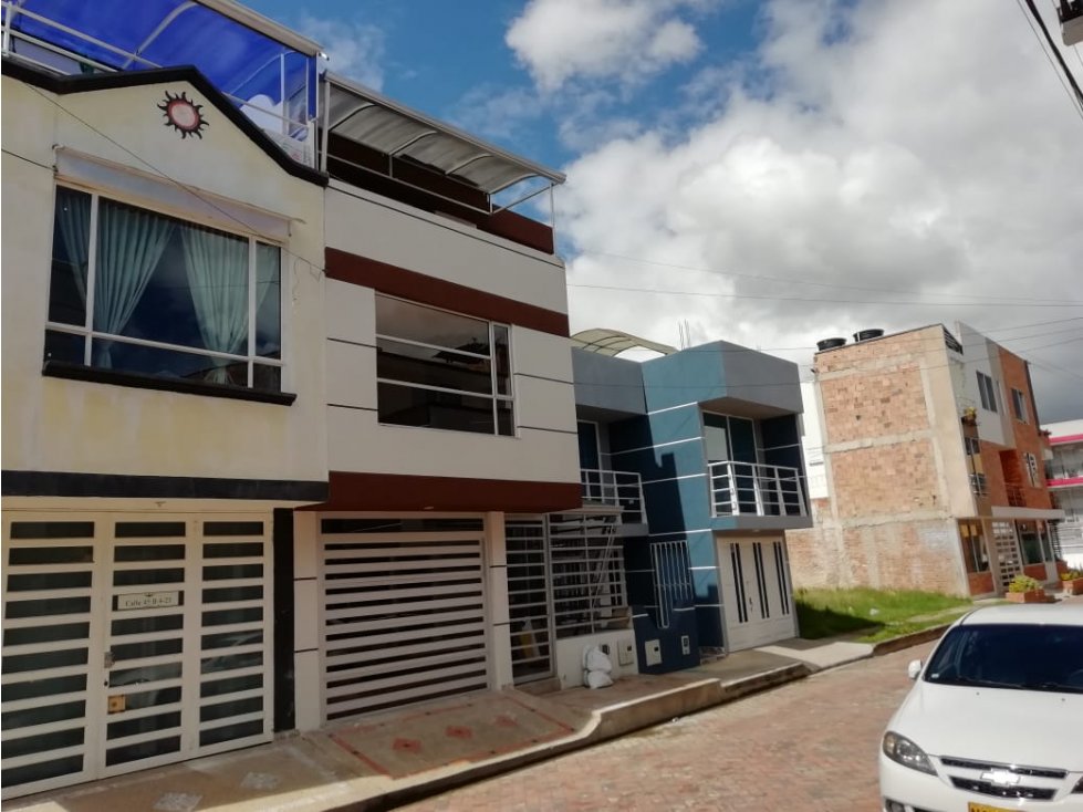 VENTA CASA URBANIZACIÓN LAS QUINTAS TUNJA 360.000.000 COP