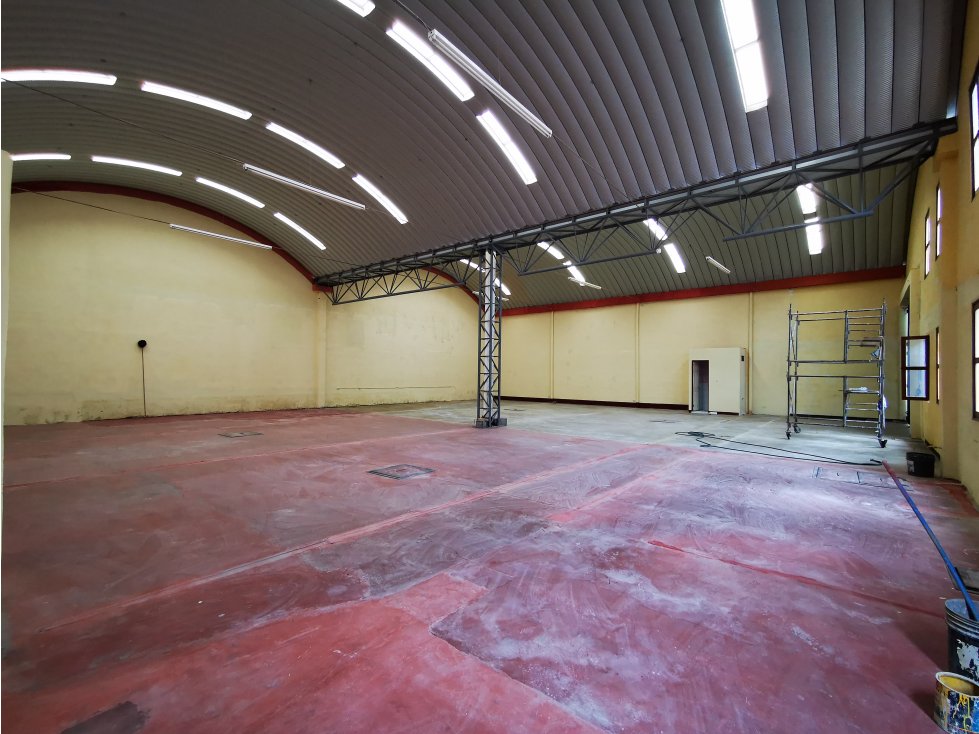 Bodega grande de 2,090mts³ en renta para uso industrial en Antigua.
