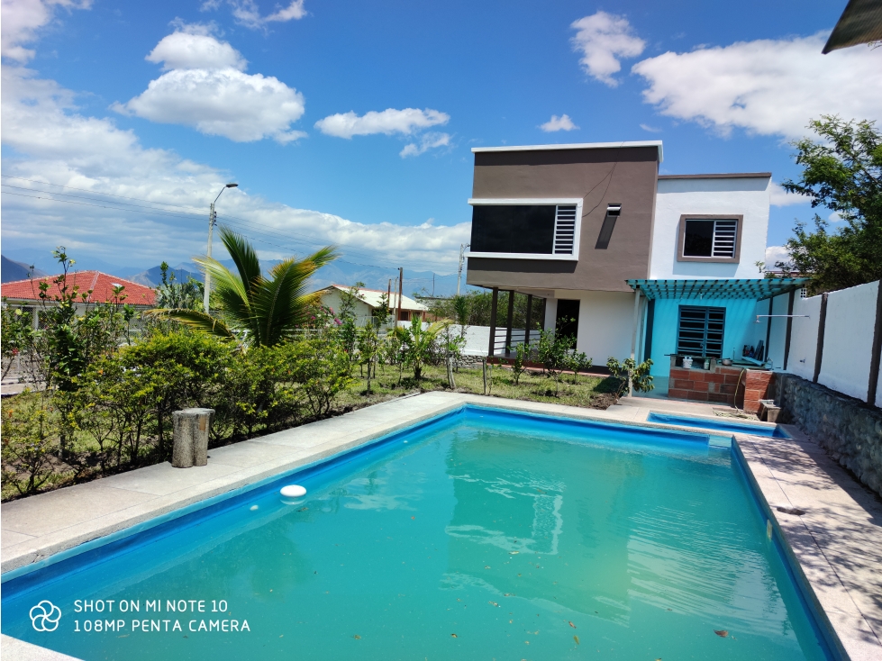 VENDO QUINTA CON PISCINA EN YUNGUILLA 102.000 US102,000 USD