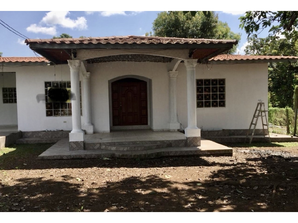 SE VENDE AMPLIA RESIDENCIA EN BUGABA - US$78,000 USD