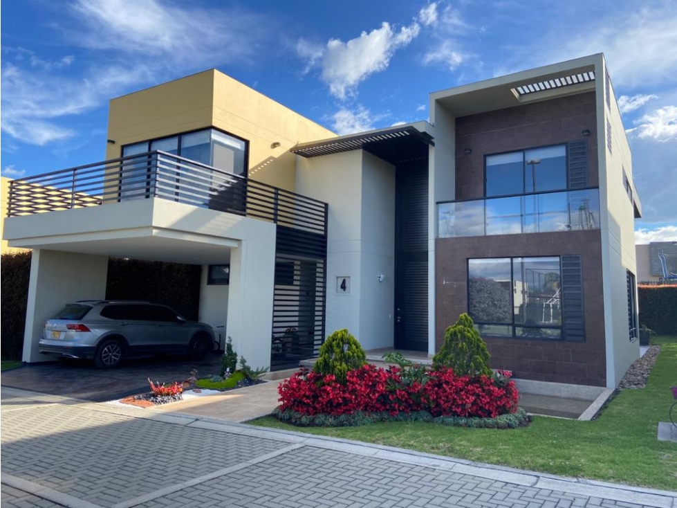 CASA CAMPESTRE EN CONJUNTO CERRADO