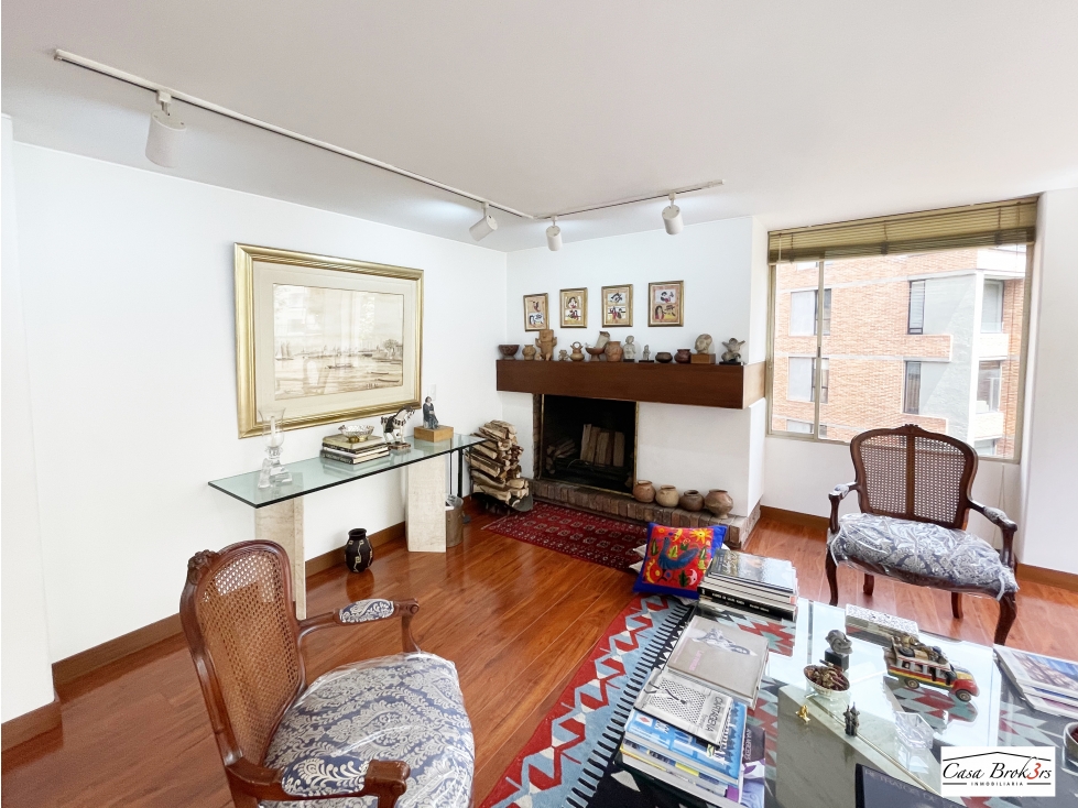 Vendo apartamento en Rosales con balcón - $1.300.000.000 COP