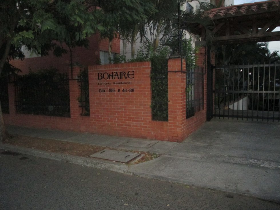 AMPLIO APARTAMENTO BIEN UBICADO SECTOR DEL CANEY