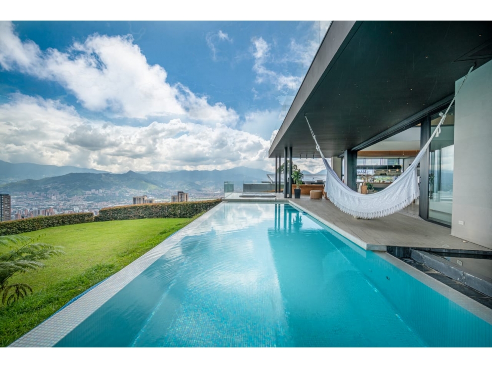 Casa en venta en las Palmas Medellin 8.000.000.000 COP