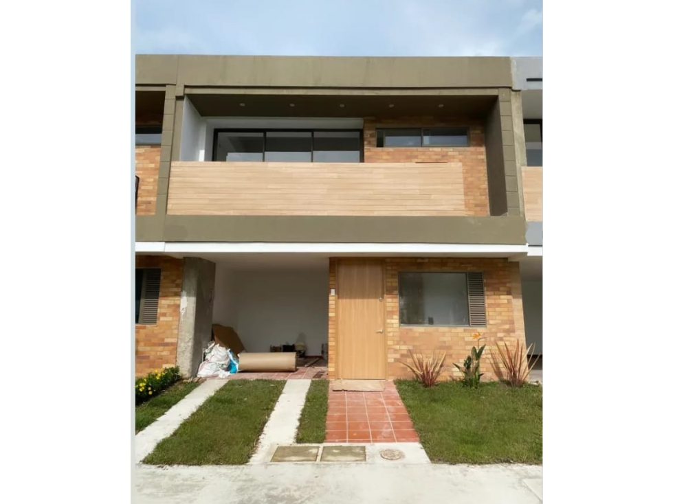 CASA EN VENTA EN EXCLUSIVA UNIDAD CERRADA EN LA CEJA, ANTIOQUIA. 550