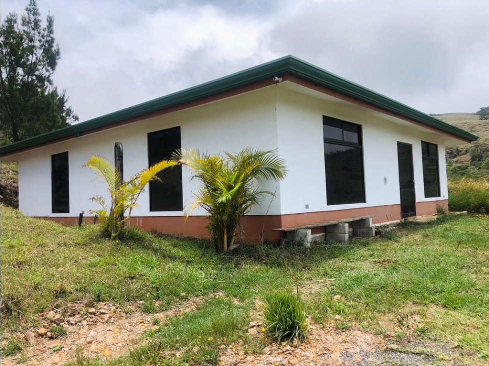 casa-en-venta-en-san-ramon-con-3000m2-de-lote-us-80-000-usd