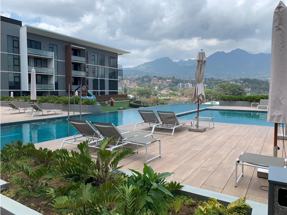 Apartamento en alquiler Escazu Village US1,250 USD