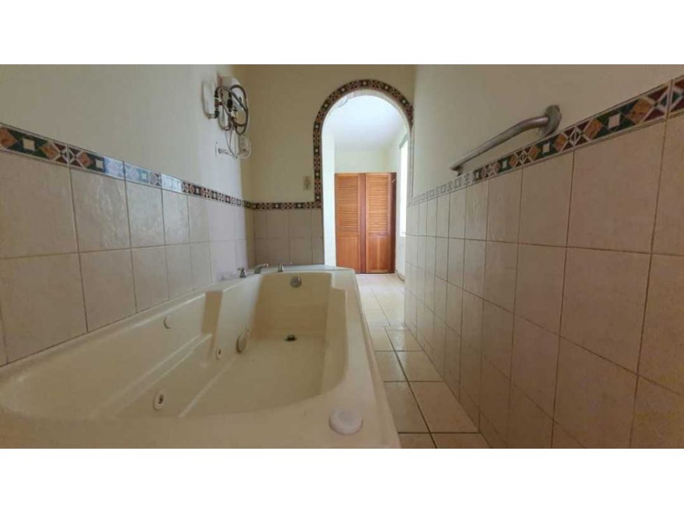 Alquiler de apartamento en col. Escalon - 5
