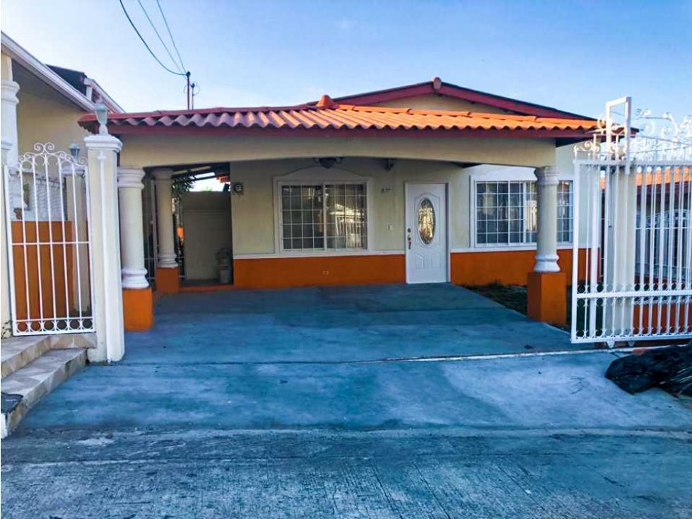 CASA EN QUINTAS DE GRATAMIRA 130m² 3R 2B 2P - 1