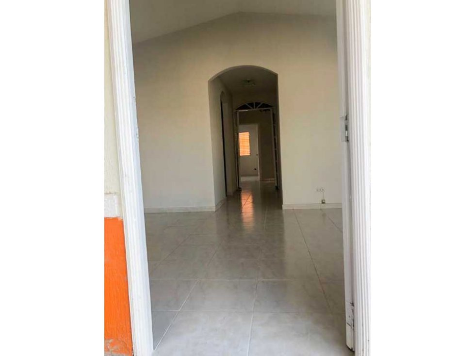 CASA EN QUINTAS DE GRATAMIRA 130m² 3R 2B 2P - 4