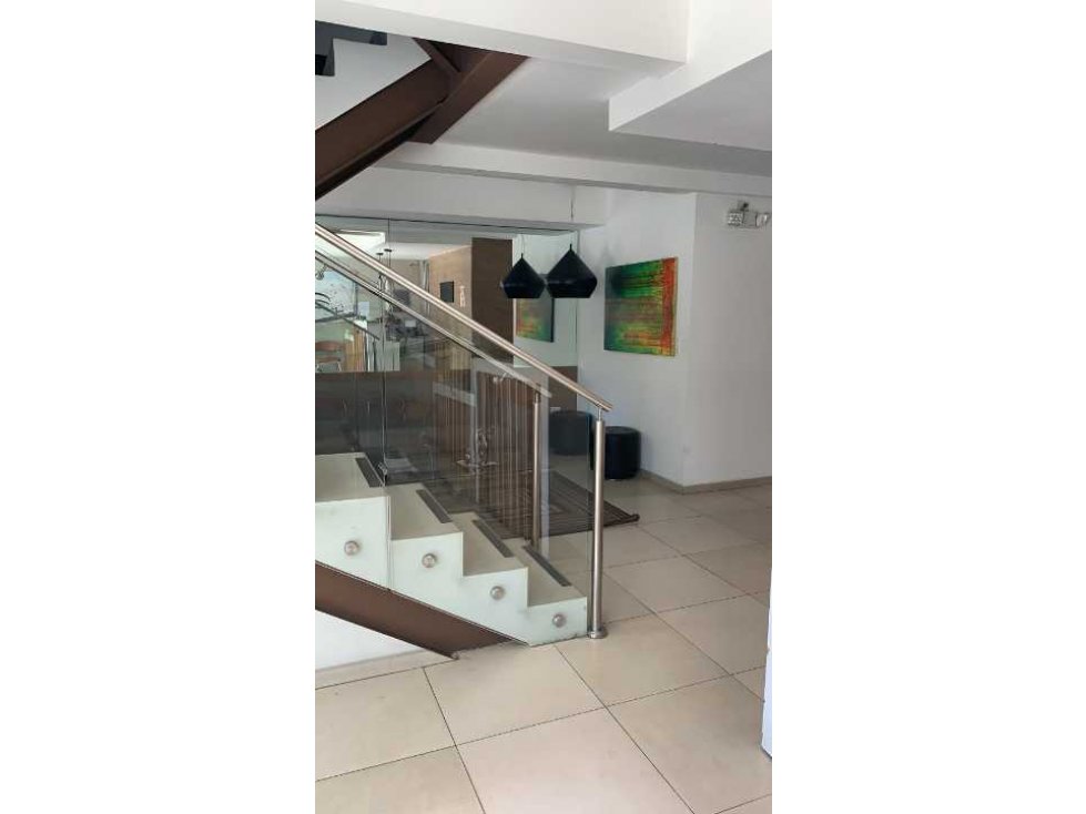 Se alquila amplio apartamento amueblado, San Benito - 2
