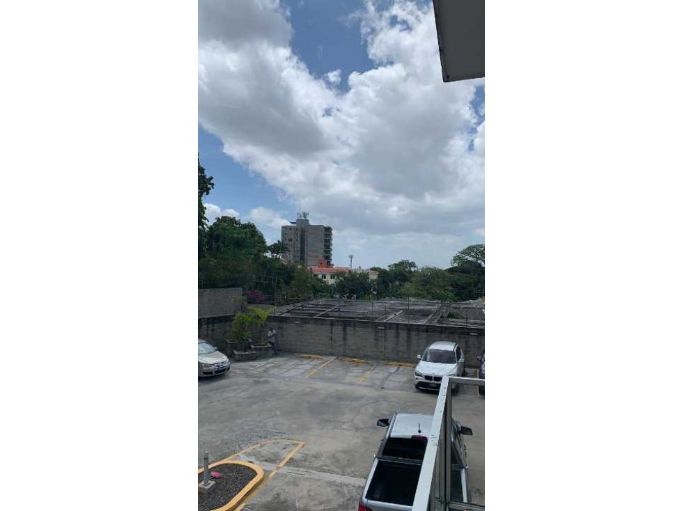 Se alquila amplio apartamento amueblado, San Benito - 3
