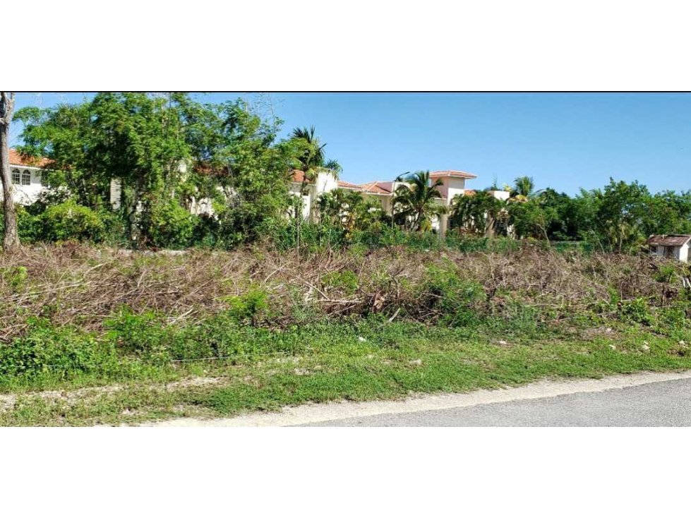 Solar en venta en Punta Cana en comunidad cerrada con acceso a playa - 2
