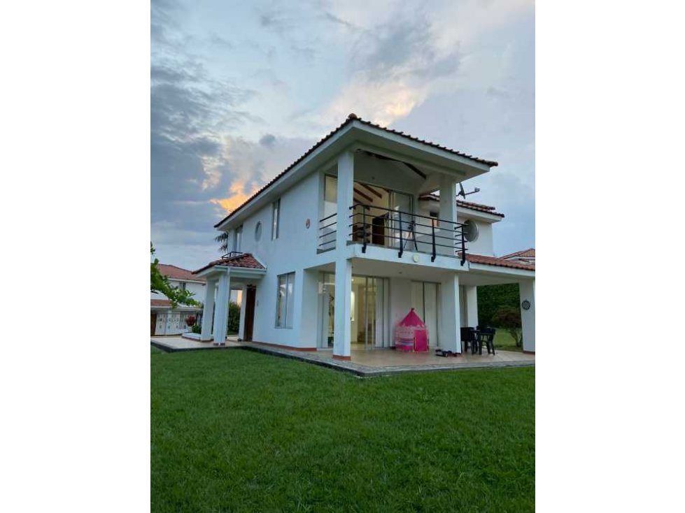 VENTA CASA CAMPESTRE EN CERRITOS PEREIRA 580.000.000 COP