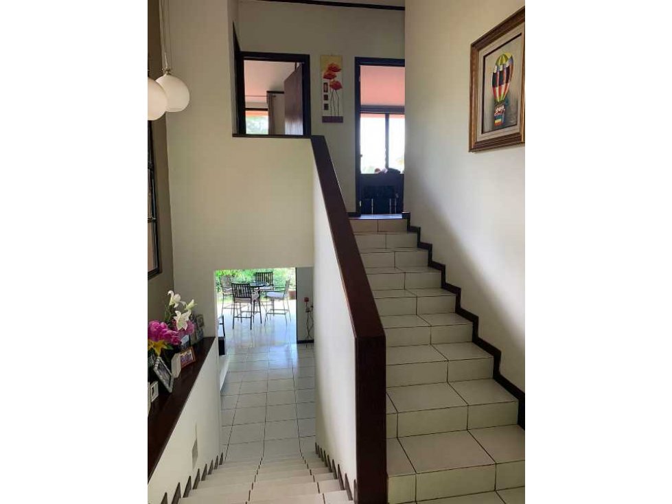 Venta de casa en residencial La Hacienda. - 4